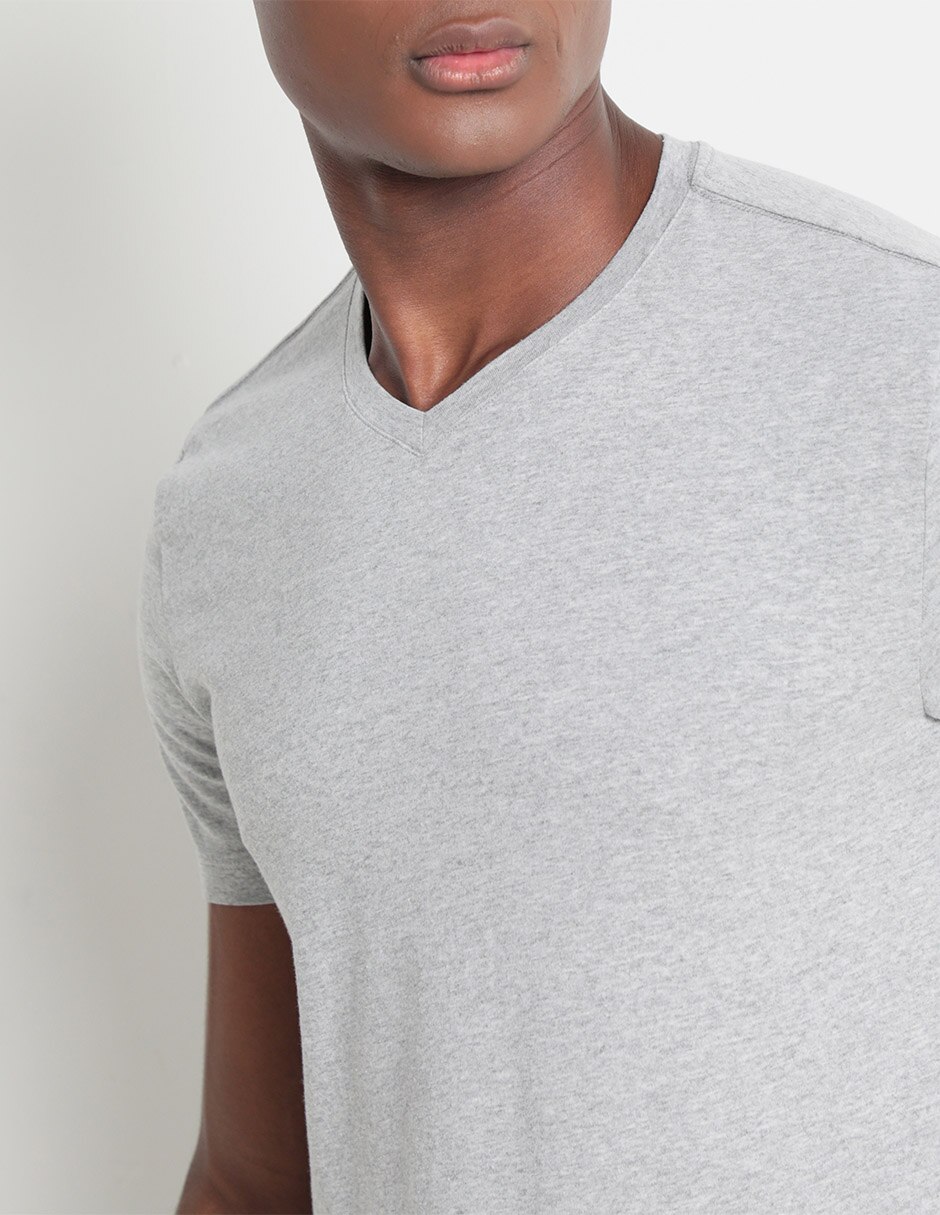 Playera cuello V para hombre 4