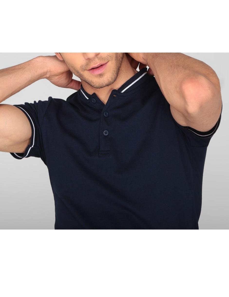 Playera Contempo cuello henley para hombre