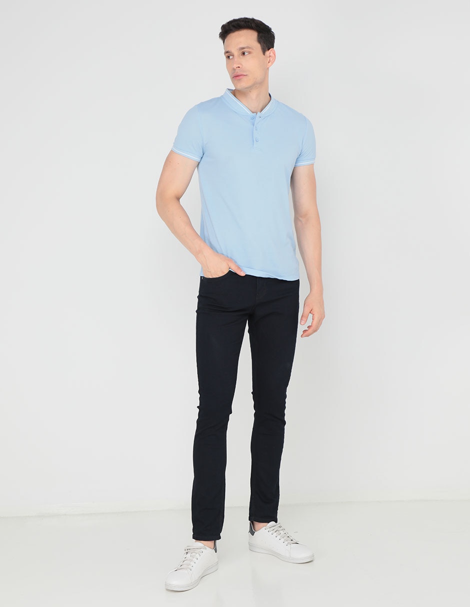 Playera cuello henley para hombre