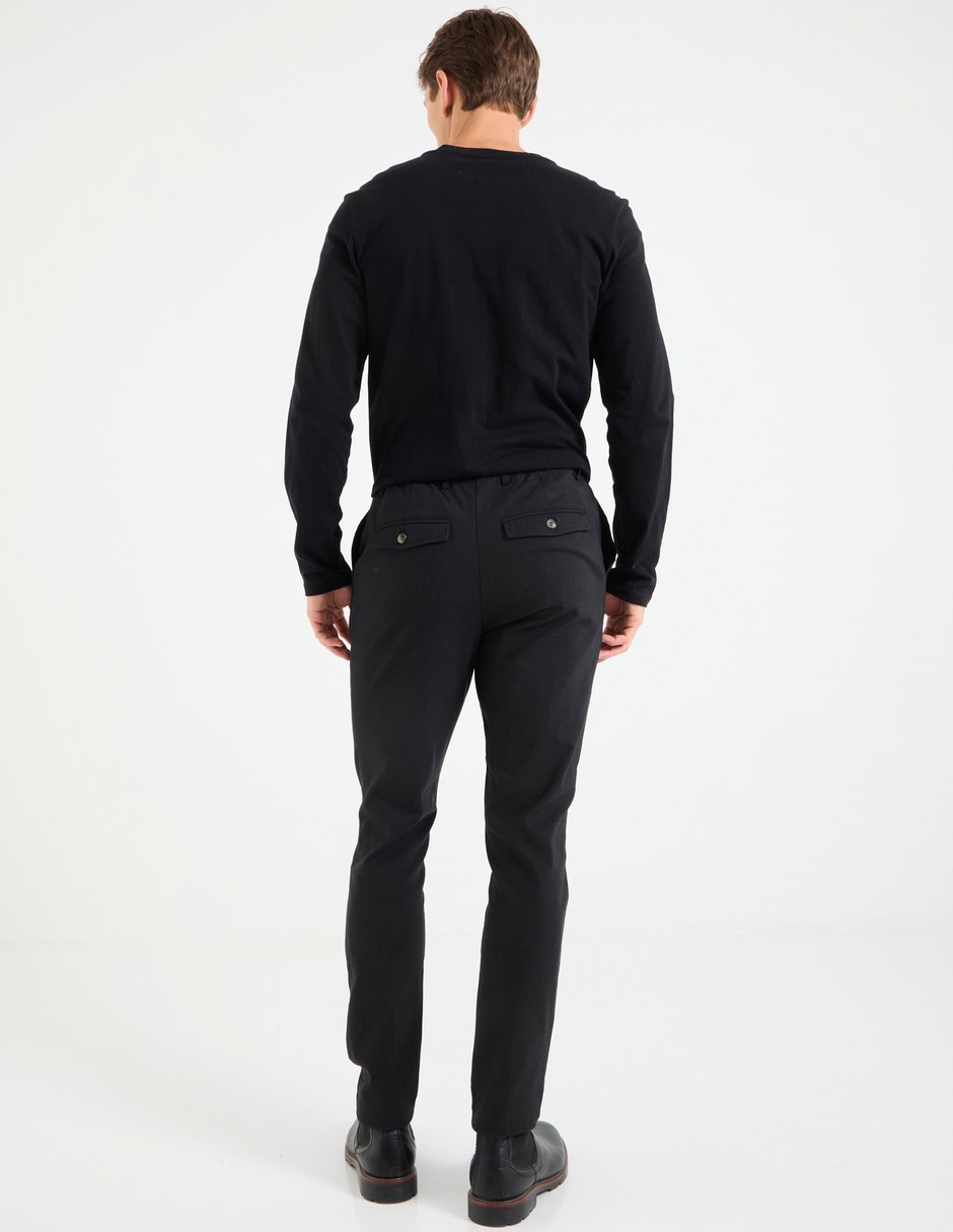 Pantalón business casual chino slim Contempo de gabardina para hombre