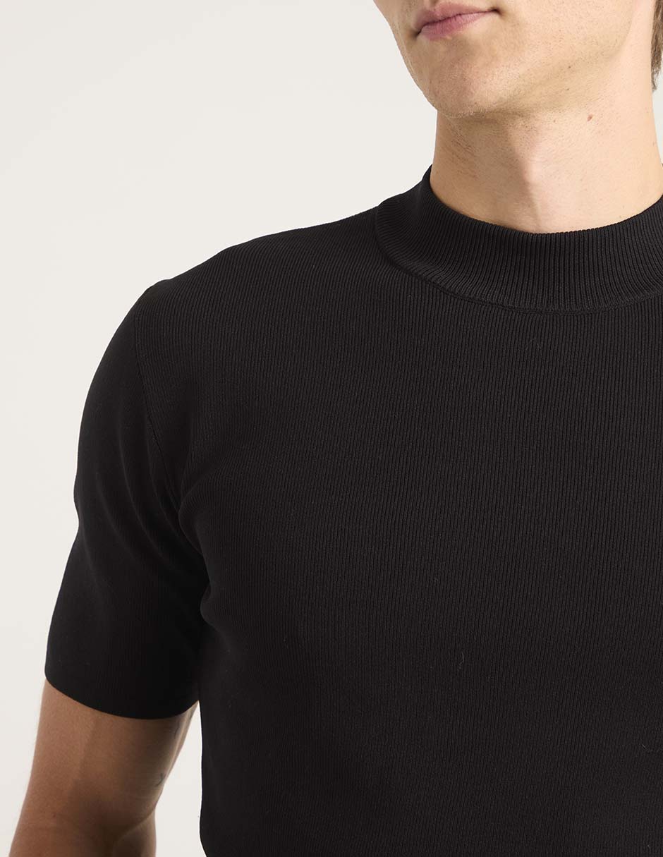 Playera cuello alto para hombre 4