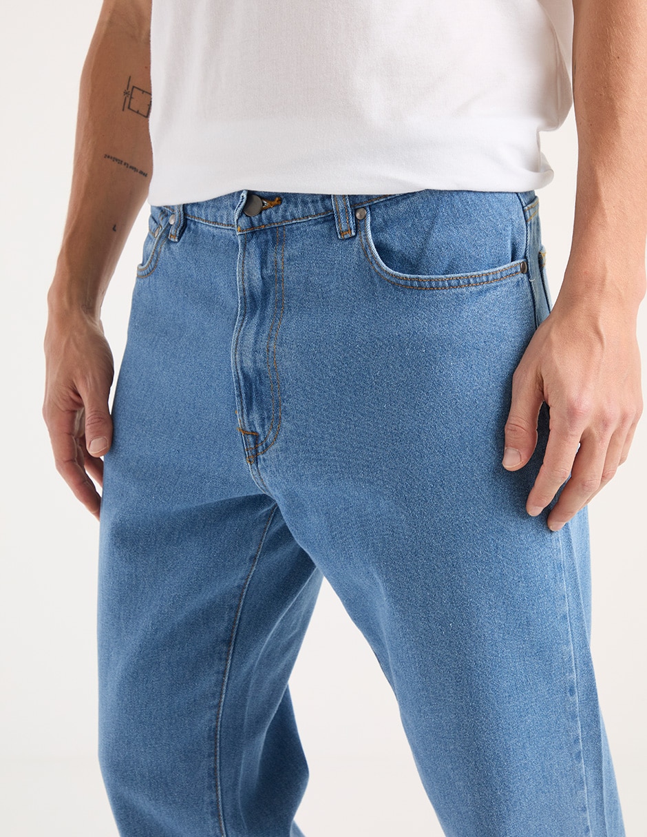 Jeans straight lavado claro para hombre 2