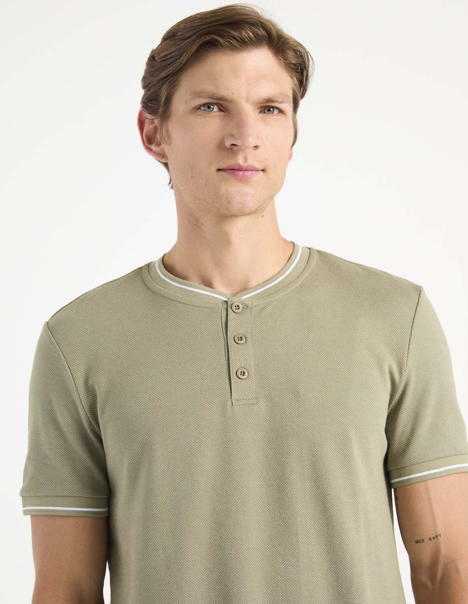 Playera Bull Strong cuello henley para hombre 2