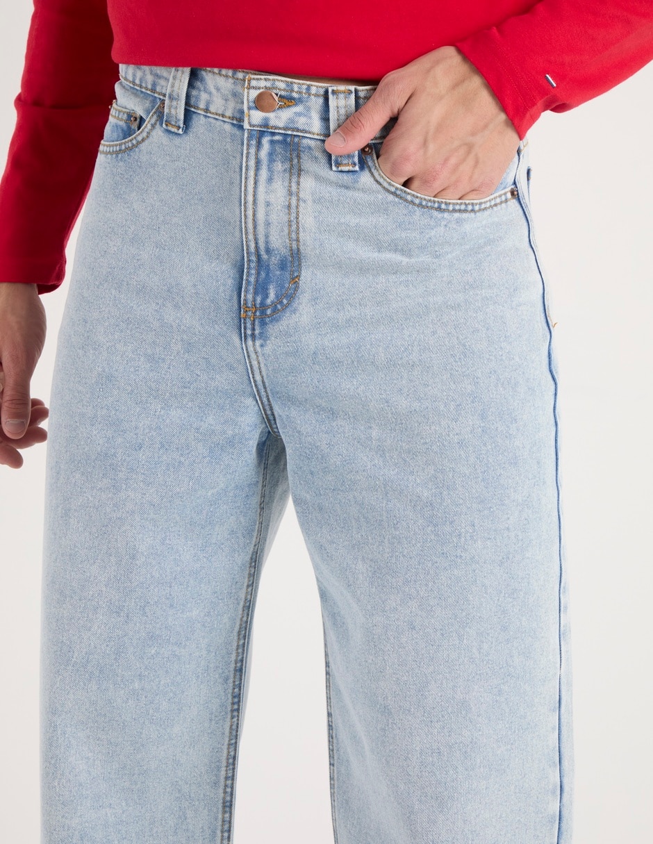 Jeans straight lavado claro para hombre 8