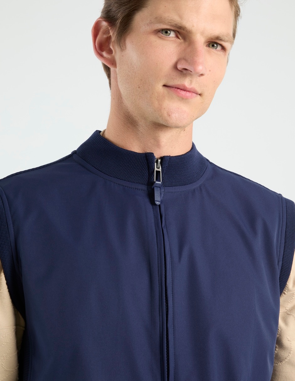 Chaleco con bolsillos para hombre 4
