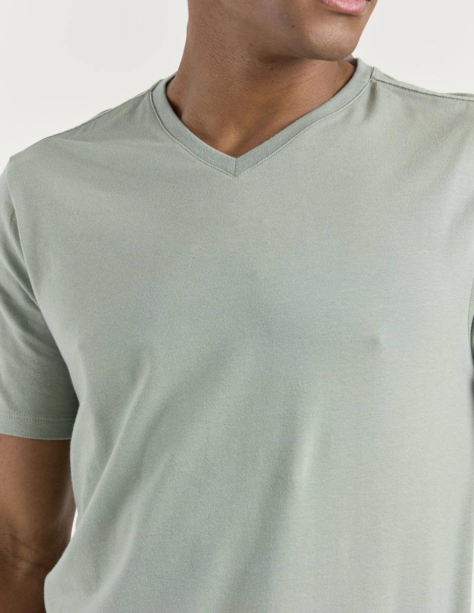 Playera cuello V para hombre 4