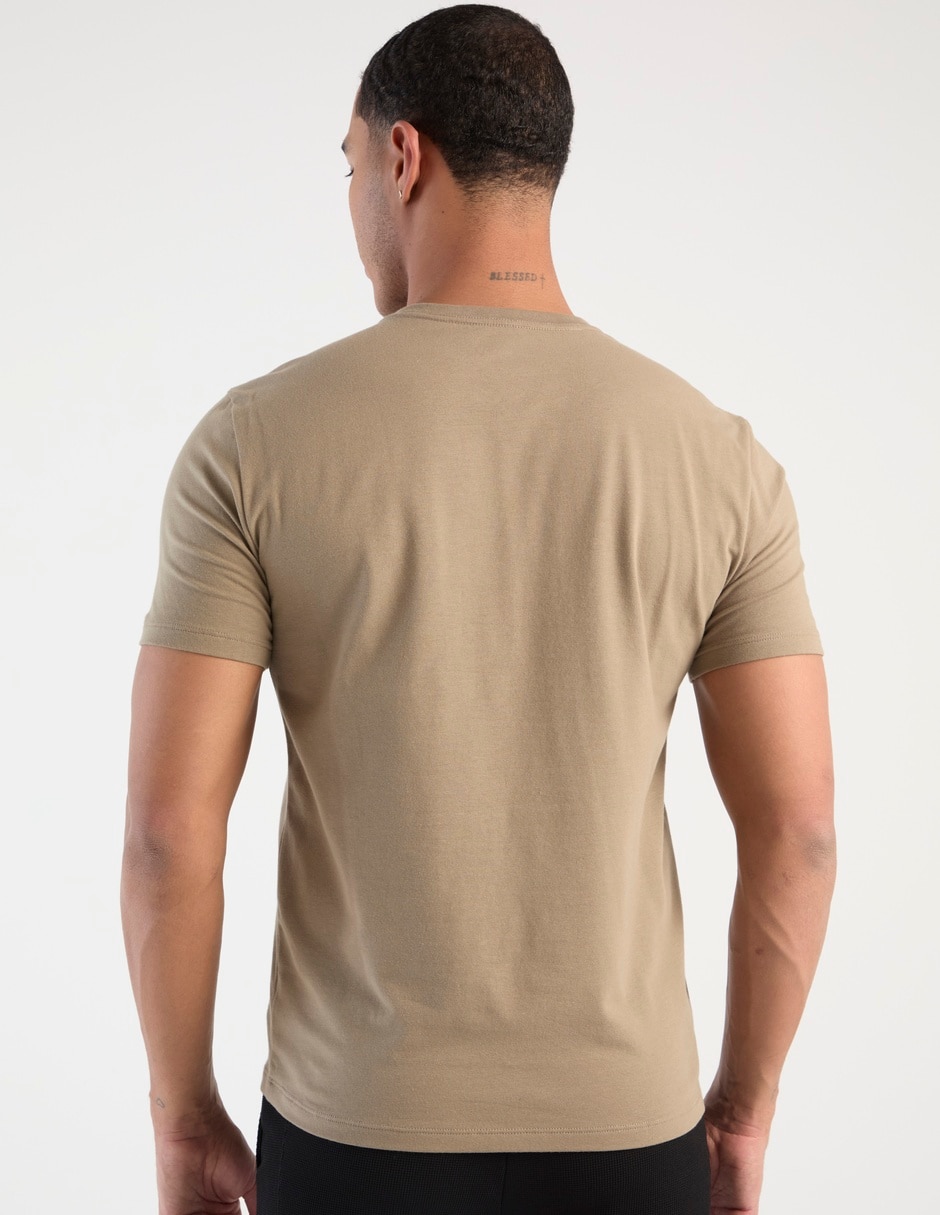 Playera cuello V para hombre 2