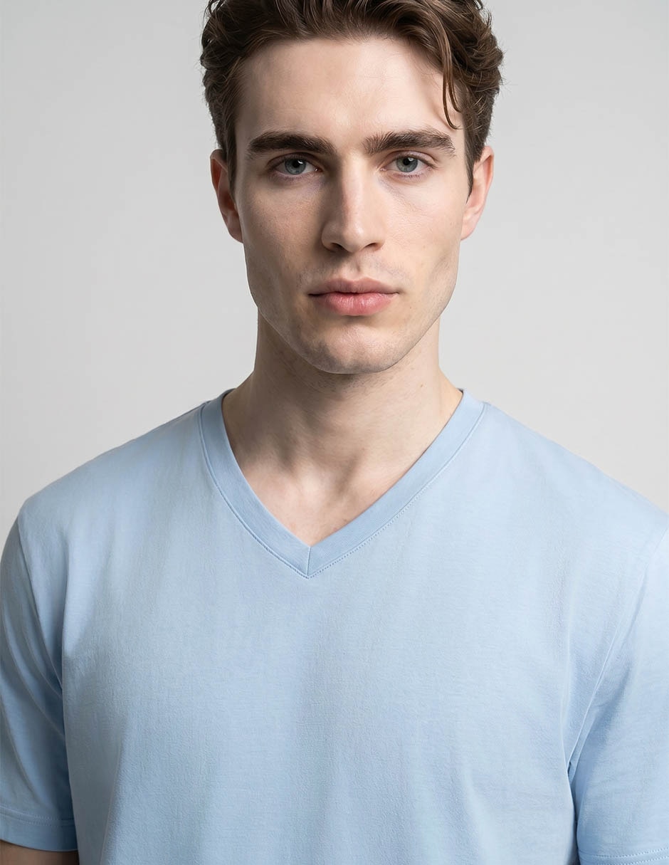 Playera Contempo cuello V para hombre