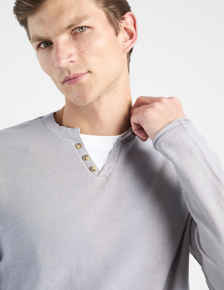 Playera cuello henley para hombre