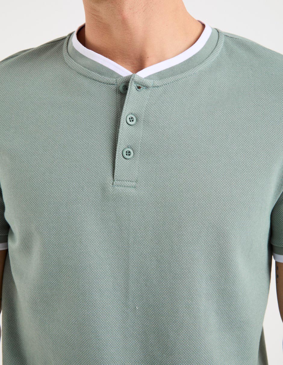Playera cuello con botón para hombre 4