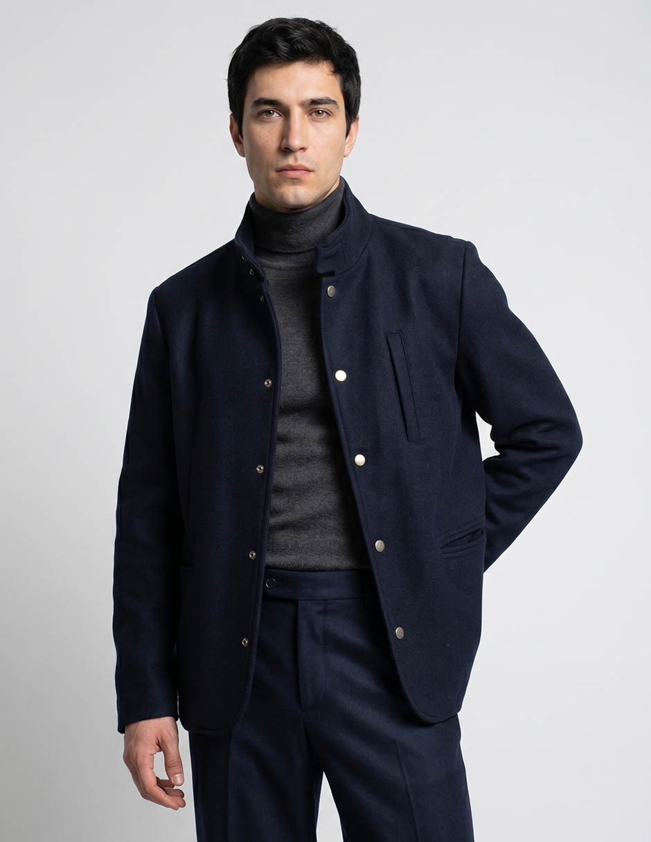 Abrigo con bolsillos para hombre
