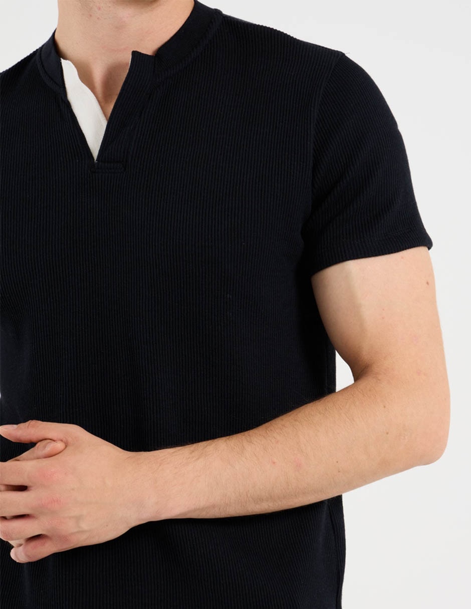 Playera cuello V para hombre 5