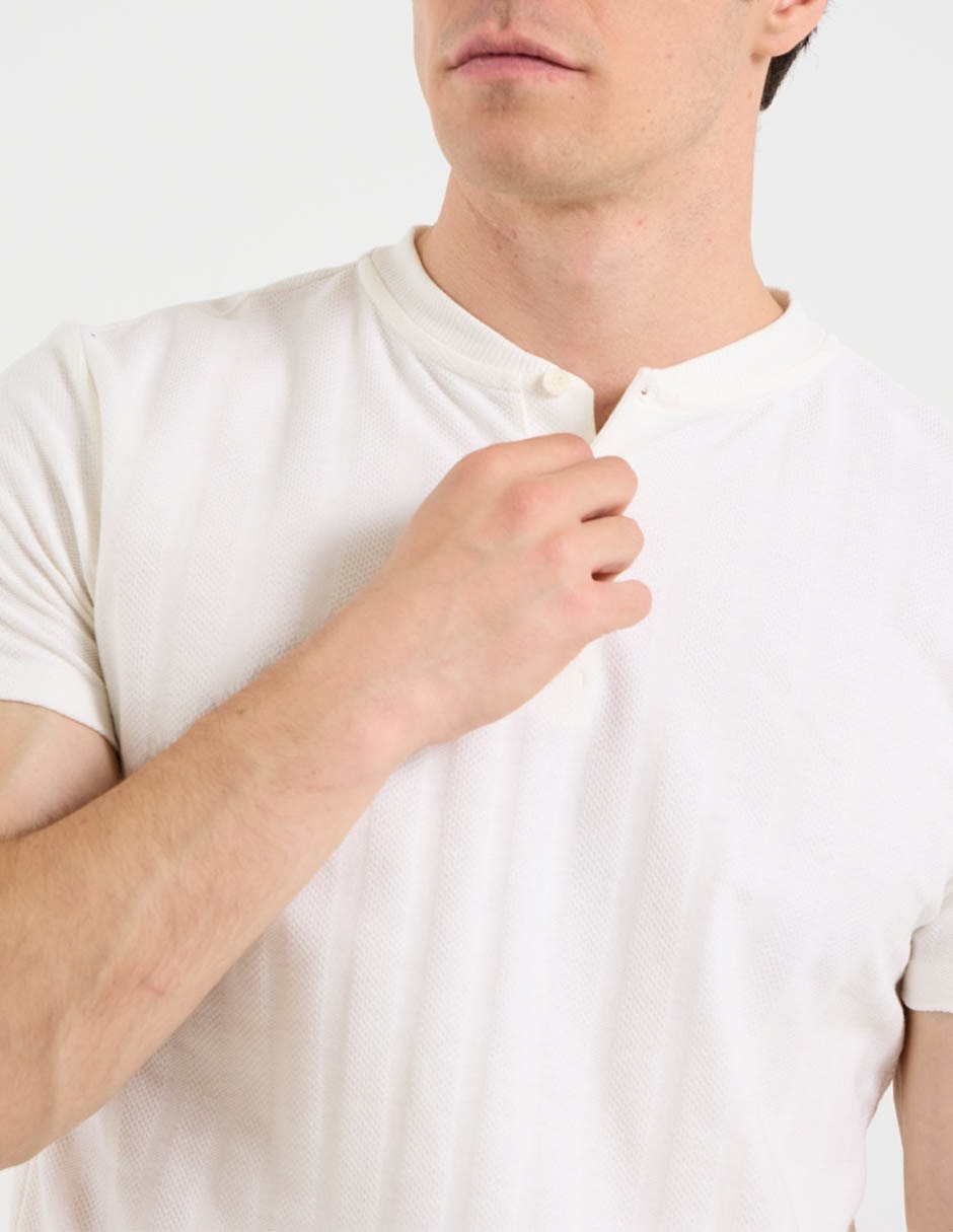 Playera cuello con botón para hombre 4