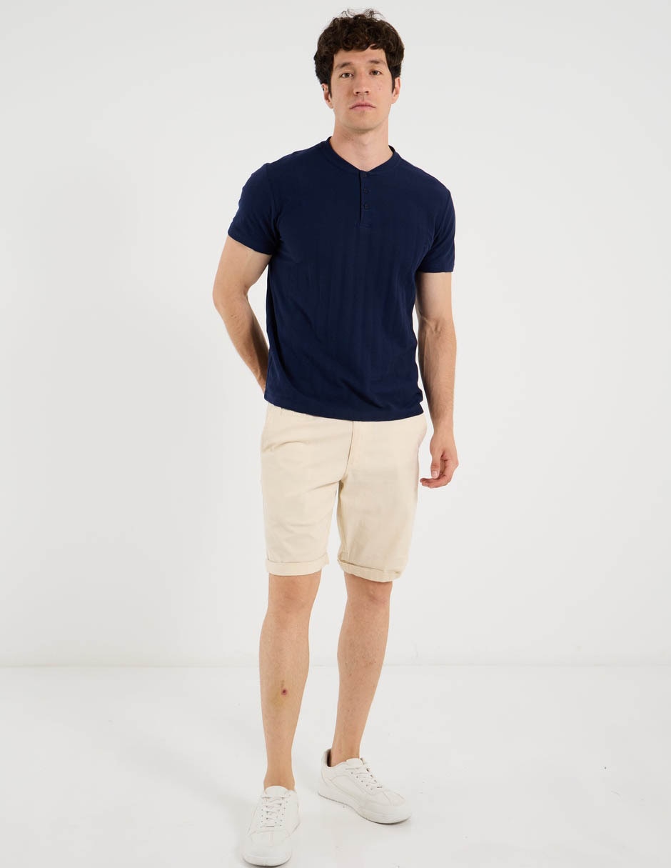 Playera Contempo cuello con botón para hombre