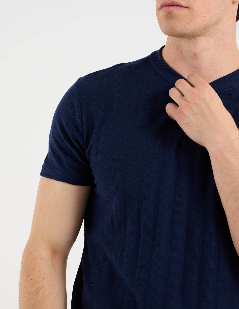 Playera Contempo cuello con botón para hombre